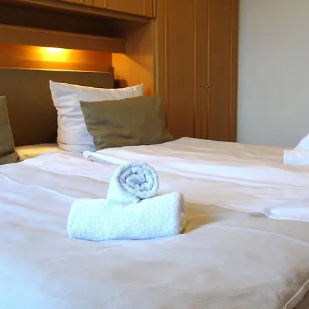 Specht - Haus Grauer Esel -2-